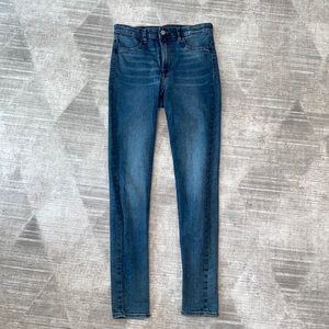 medium wash skinny jeans